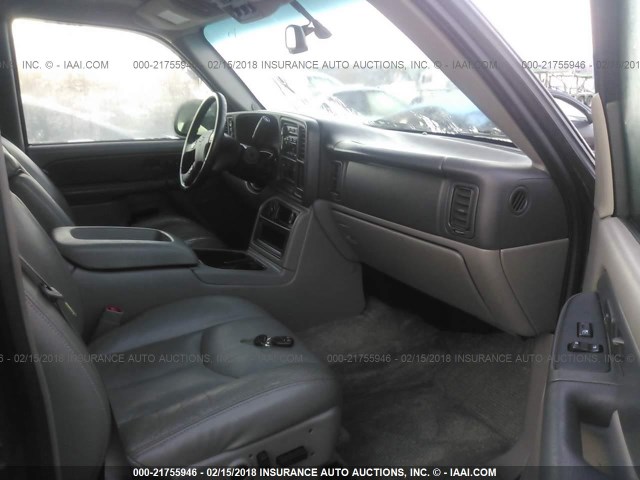 1GNEK13T13J317870 - 2003 CHEVROLET TAHOE K1500 GRAY photo 5