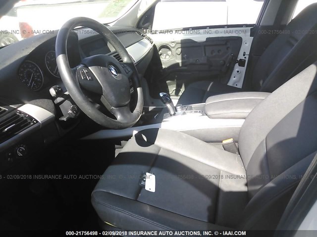 5UXZV4C50CL752788 - 2012 BMW X5 XDRIVE35I Beyaz fotoğraf 5