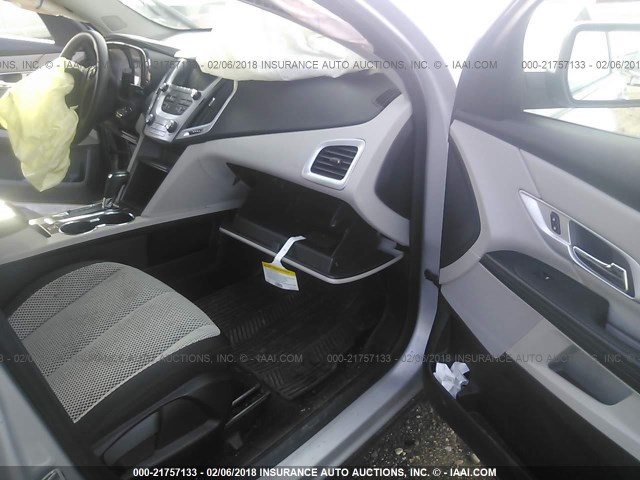 2GKALMEK2G6201109 - 2016 GMC TERRAIN SLE SILVER photo 5