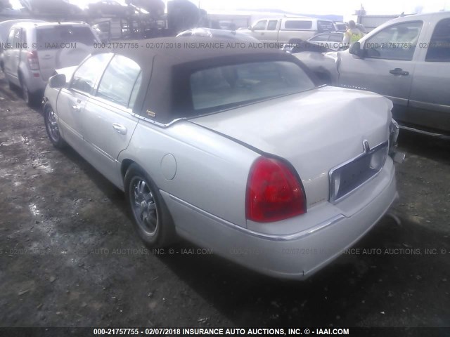 1LNHM82W47Y638055 - 2007 LINCOLN TOWN CAR SIGNATURE LIMITED TAN photo 3