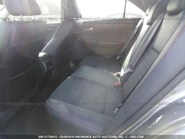 4T1BF1FK4HU799285 - 2017 TOYOTA CAMRY LE/XLE/SE/XSE GRAY photo 8