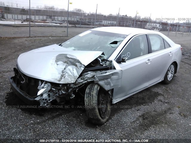4T1BF1FK7EU339002 - 2014 TOYOTA CAMRY L/SE/LE/XLE 银色 照片 2