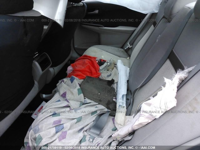 4T1BF1FK7EU339002 - 2014 TOYOTA CAMRY L/SE/LE/XLE 银色 照片 8