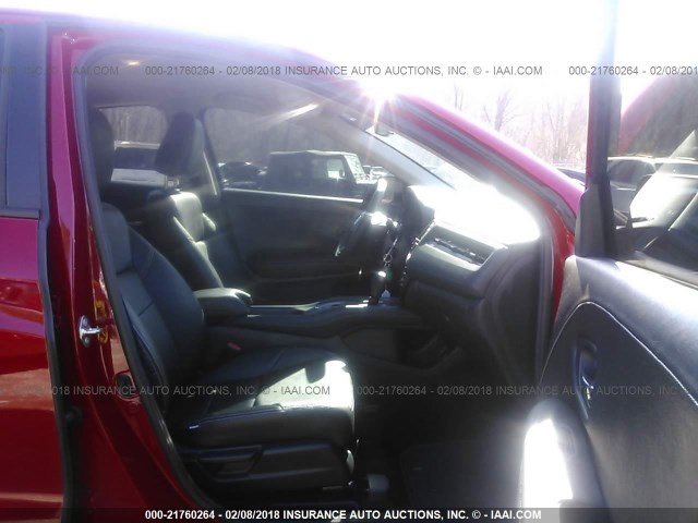 3CZRU5H34HM711145 - 2017 HONDA HR-V LX RED photo 5