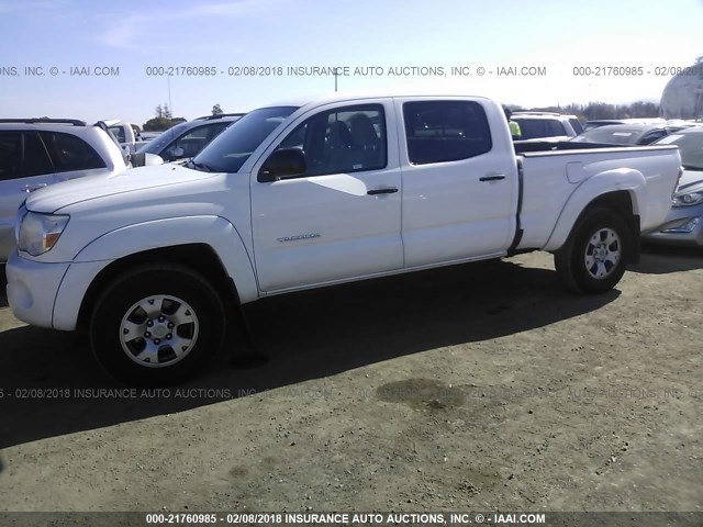 3TMKU4HNXAM024860 - 2010 TOYOTA TACOMA DBL CAB PRERUNNER LNG BED WHITE photo 2