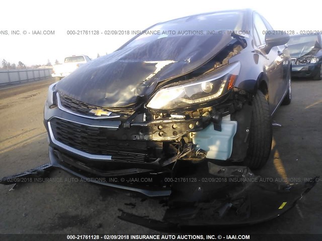 3G1BE6SM9HS531174 - 2017 CHEVROLET CRUZE LT GRAY photo 6