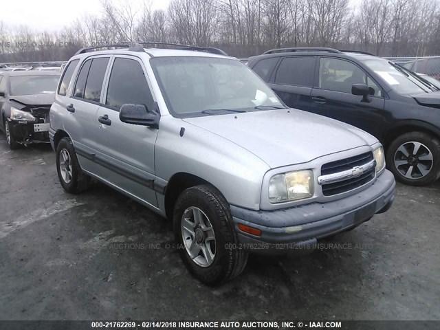 2CNBJ13C926934973 - 2002 CHEVROLET TRACKER SILVER photo 1