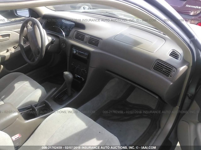 JT2BG22K1Y0391274 - 2000 TOYOTA CAMRY CE/LE/XLE 灰色 照片 5