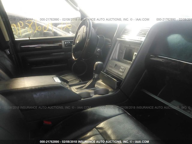 5LMFU28R03LJ29705 - 2003 LINCOLN NAVIGATOR Schwarz Foto 5