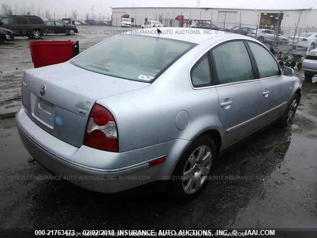 WVWRH63B51P196347 - 2001 VOLKSWAGEN PASSAT GLX 银色 照片 4