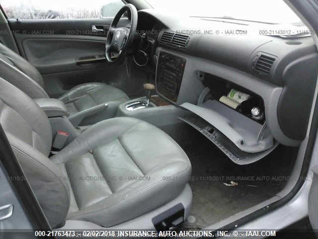 WVWRH63B51P196347 - 2001 VOLKSWAGEN PASSAT GLX 银色 照片 5