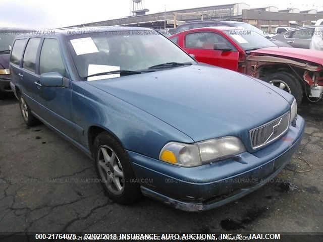 YV1LW5642W2381540 - 1998 VOLVO V70 GLT BLUE photo 1