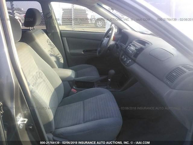 4T1BE32K46U708100 - 2006 TOYOTA CAMRY LE/XLE/SE GRAY photo 5