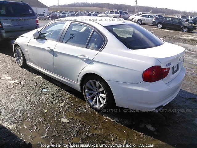 WBAPK5C57BF124874 - 2011 BMW 328 XI SULEV WHITE photo 3