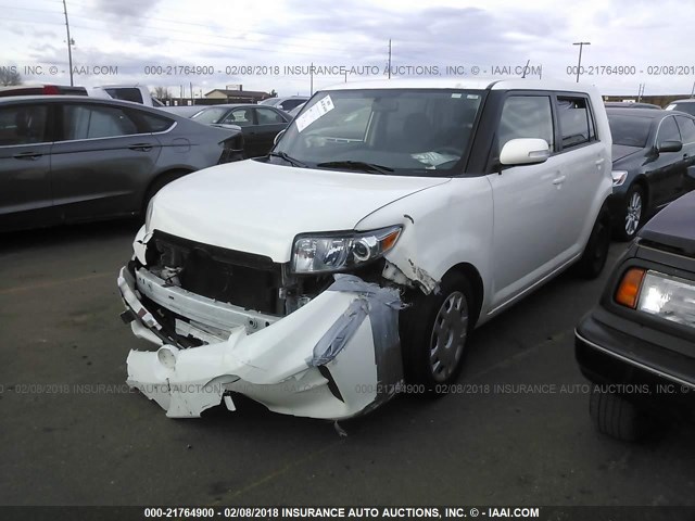 JTLZE4FE9CJ013349 - 2012 TOYOTA SCION XB WHITE photo 2