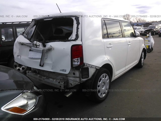 JTLZE4FE9CJ013349 - 2012 TOYOTA SCION XB WHITE photo 4