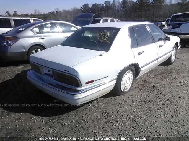 1G4CU5210TH625813 - 1996 BUICK PARK AVENUE ULTRA WHITE photo 4