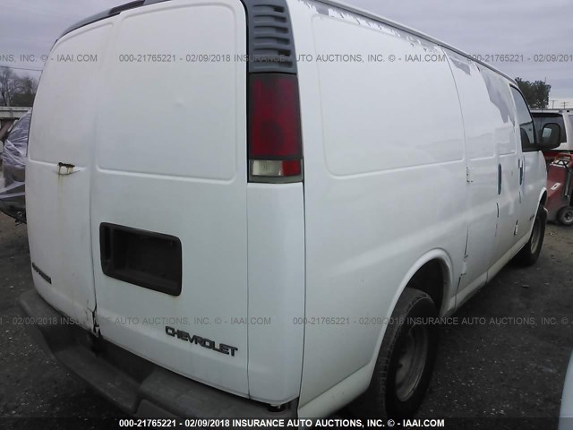 1GCFG15W521177066 - 2002 CHEVROLET EXPRESS G1500  WHITE photo 4