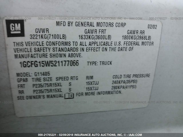 1GCFG15W521177066 - 2002 CHEVROLET EXPRESS G1500  WHITE photo 9