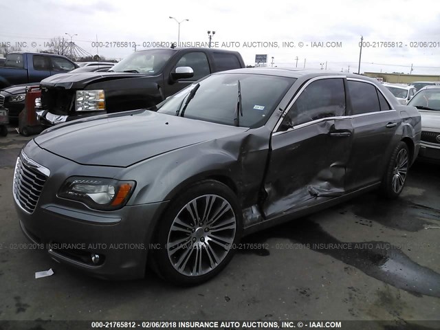 2C3CCABG1CH143886 - 2012 CHRYSLER 300 V6 GRAY photo 2