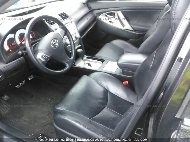 4T1BK3EK5AU099886 - 2010 TOYOTA CAMRY SE/LE/XLE 黑色 照片 5