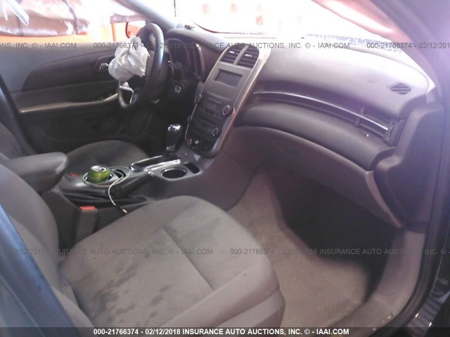 1G11B5SL1FF176458 - 2015 CHEVROLET MALIBU LS 黑色 照片 5