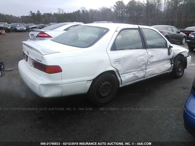 4T1BG22K4YU936153 - 2000 TOYOTA CAMRY CE/LE/XLE WHITE photo 4