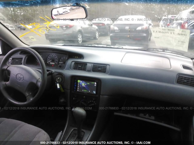4T1BG22K4YU936153 - 2000 TOYOTA CAMRY CE/LE/XLE 白色 照片 5