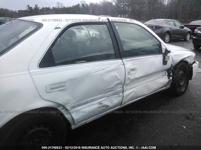 4T1BG22K4YU936153 - 2000 TOYOTA CAMRY CE/LE/XLE 白色 照片 6