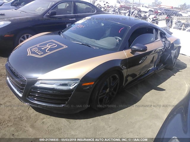 WUAFUAFG4EN000105 - 2014 AUDI R8 BLACK photo 2