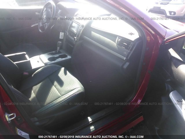 4T1BF1FK4CU627931 - 2012 TOYOTA CAMRY SE/LE/XLE Қызыл фото 5