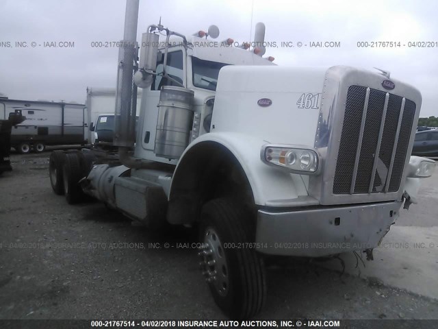 1XPWD49X8CD136653 - 2012 PETERBILT 388 WHITE photo 1