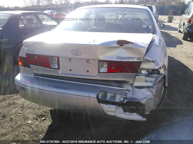 4T1BG22K71U839552 - 2001 TOYOTA CAMRY CE/LE/XLE 银色 照片 6
