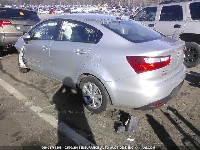 KNADM4A3XD6250741 - 2013 KIA RIO LX Արծաթագույն լուսանկար 3