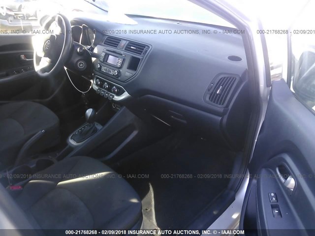 KNADM4A3XD6250741 - 2013 KIA RIO LX Արծաթագույն լուսանկար 5