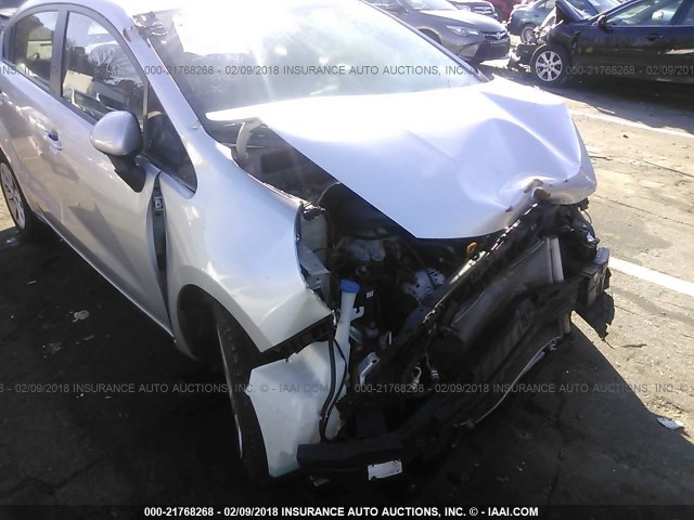 KNADM4A3XD6250741 - 2013 KIA RIO LX Արծաթագույն լուսանկար 6