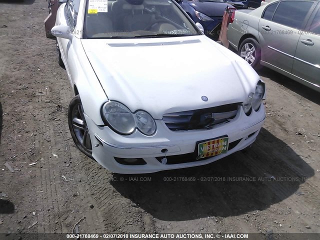 WDBTK56F27T075936 - 2007 MERCEDES-BENZ CLK 350 WHITE photo 6