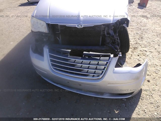 2A4RR5D16AR373607 - 2010 CHRYSLER TOWN & COUNTRY TOURING SILVER photo 6