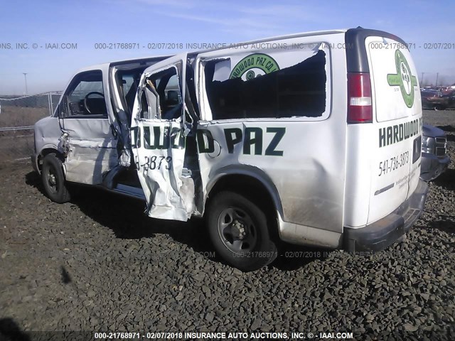 1GCFG15X941144339 - 2004 CHEVROLET EXPRESS G1500  WHITE photo 3