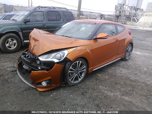 KMHTC6AE7GU283965 - 2016 HYUNDAI VELOSTER TURBO ORANGE photo 2