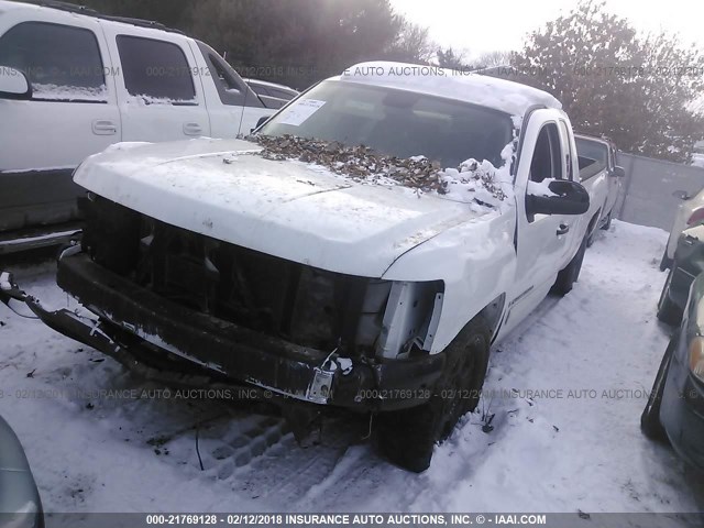 1GCEK19007Z585502 - 2007 CHEVROLET SILVERADO K1500 WHITE photo 2