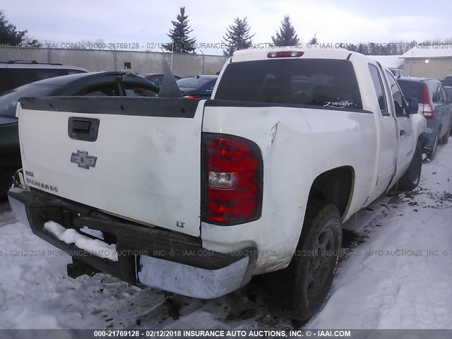 1GCEK19007Z585502 - 2007 CHEVROLET SILVERADO K1500 WHITE photo 4