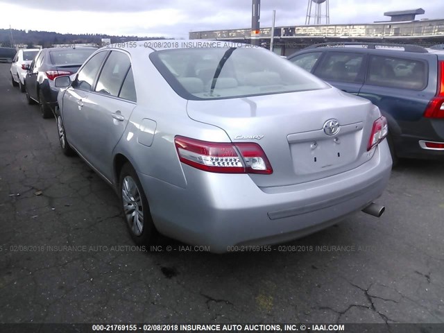 4T1BF3EK7BU191037 - 2011 TOYOTA CAMRY SE/LE/XLE Серебристый фото 3