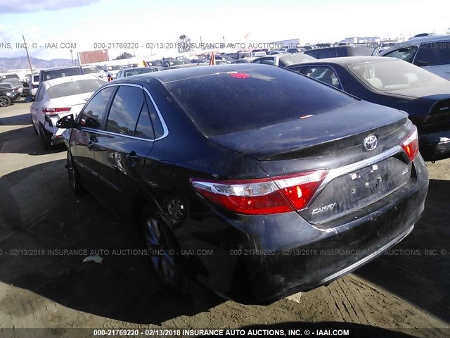 4T1BF1FK7GU217730 - 2016 TOYOTA CAMRY LE/XLE/SE/XSE BLACK photo 3