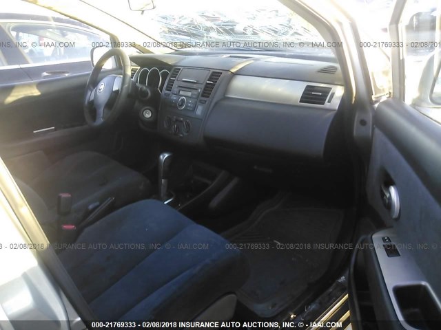 3N1BC13EX7L380929 - 2007 NISSAN VERSA S/SL GRAY photo 5