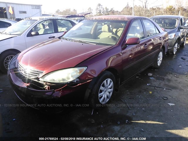 4T1BE32K95U426548 - 2005 TOYOTA CAMRY LE/XLE/SE RED photo 2