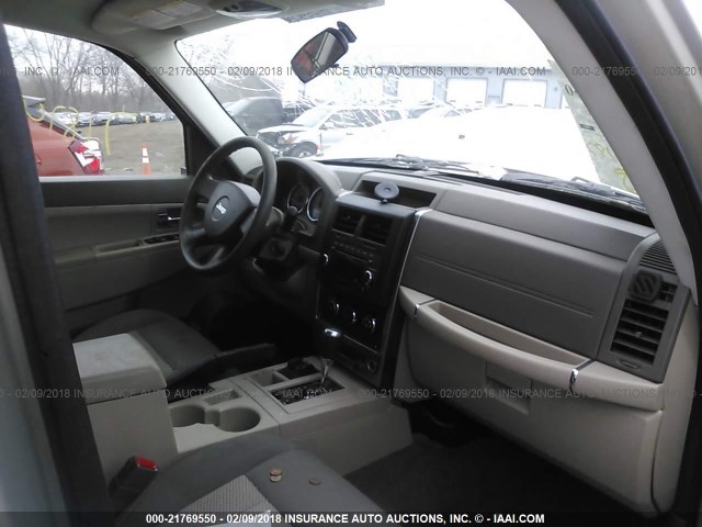 1J4PN2GK7AW154278 - 2010 JEEP LIBERTY SPORT 棕色 照片 5