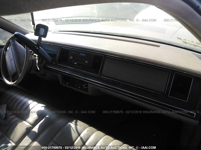 1LNLM81W6NY715999 - 1992 LINCOLN TOWN CAR EXECUTIVE PINK photo 5