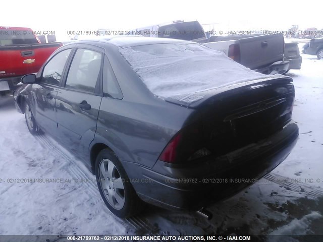 1FAFP38372W308455 - 2002 FORD FOCUS ZTS GRAY photo 3