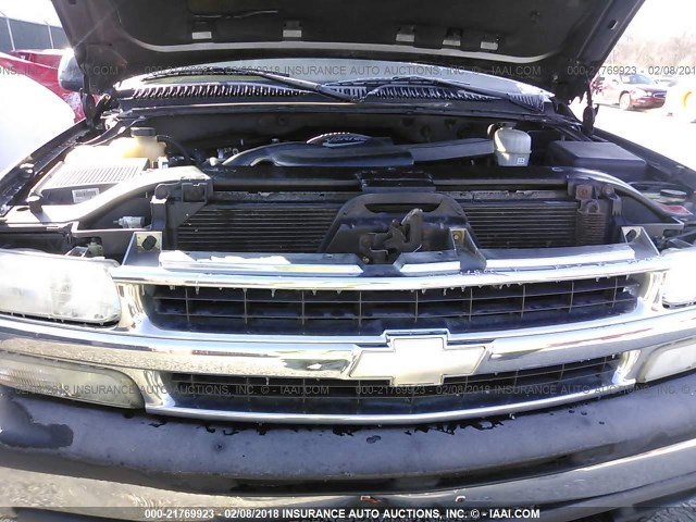 3GNGK26U03G317976 - 2003 CHEVROLET SUBURBAN K2500 GRAY photo 10